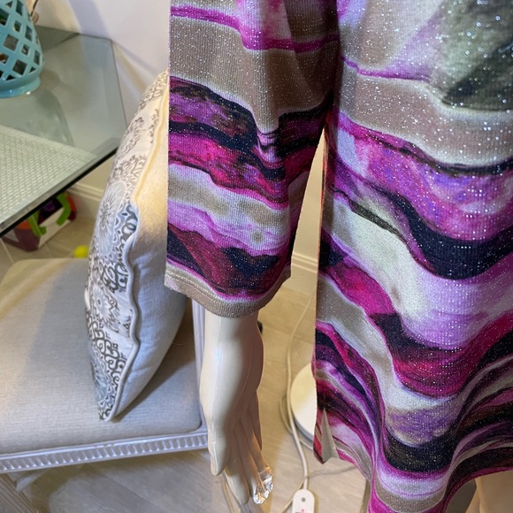 Chico’s, Glitter & Silver Studded with shark bite bottom Tunic is a Sz and 10-12 - Picture 10 of 11